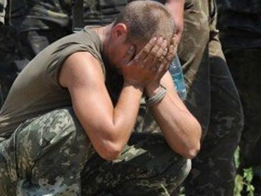 Число украинцев, попавших в плен к боевикам, растет — Тандит