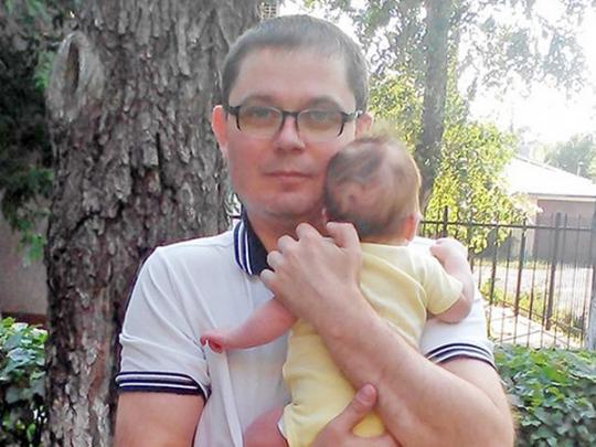 Киевлянин, которого на автомойке сбила женщина-водитель, пошел на поправку
