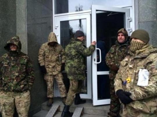 МВД: с захватчиками отеля Казацкий идут переговоры, никаких ультиматумов нет