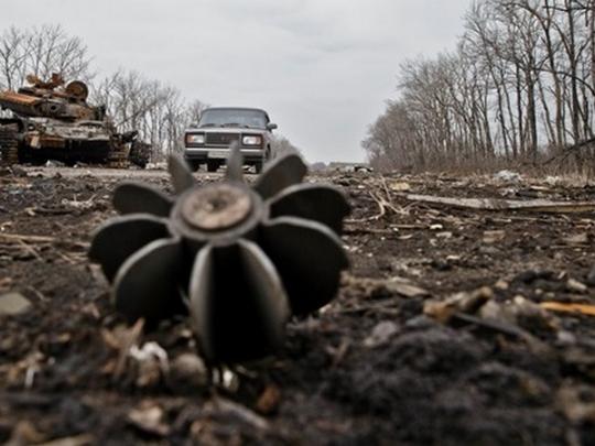 На Донбассе в ходе обстрелов боевиков два украинских воина получили ранения