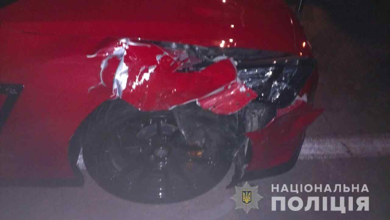 На трассе «Киев-Одесса» иномарка сбила пешехода: полиция просит помочь установить личность погибшей. Фото