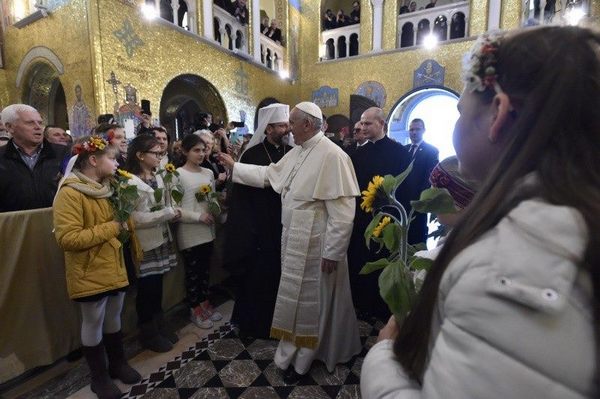 Папа Римский признался, что «начинает и заканчивает день по-украински» (фото)