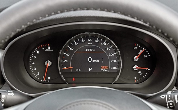 Тест-драйв обновленного кроссовера Kia SorentoСюжет
