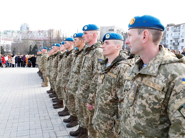 В Одессе состоялся досрочный выпуск курсантов Военной академии (фото)