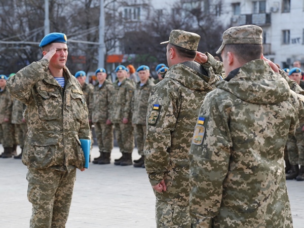 В Одессе состоялся досрочный выпуск курсантов Военной академии (фото)