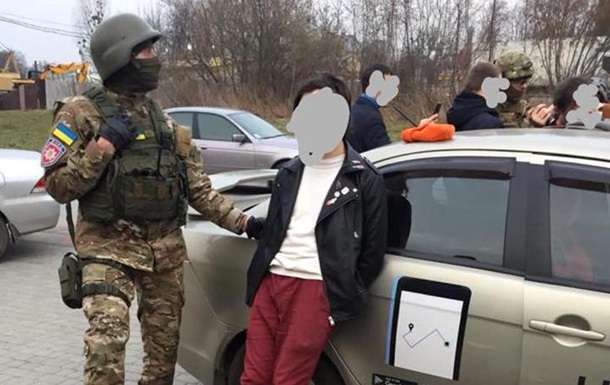 Во Львовской области задержали группу наркоторговцев