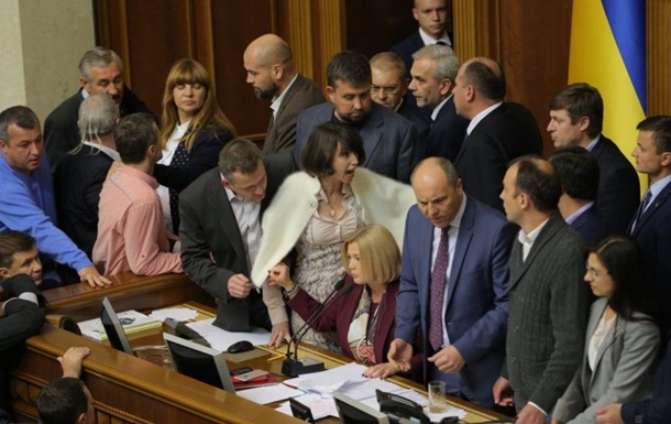 Активисты назвали худших депутатов Рады