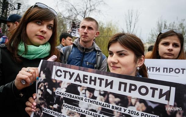 Без стипендий и школ. Скандальные идеи КабминаСюжет