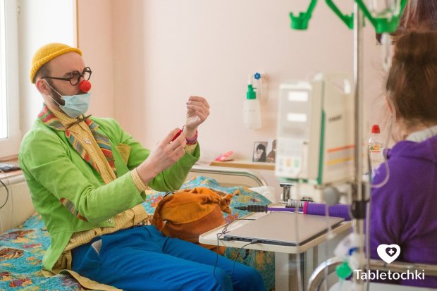 Бросили вызов раку: как фонд Таблеточки спасает онкобольных детей в Украине