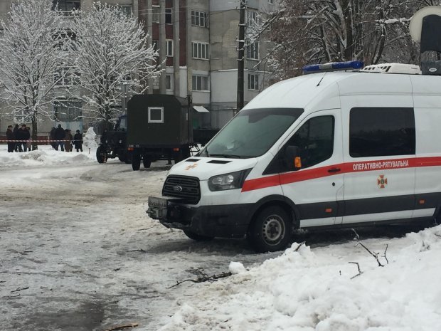Главные новости 14 декабря: взрыв в Фастове, Косово создает армию и молебен в снегу от УПЦ МП
