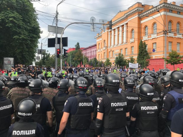 Головні новини 23 червня: провокації на Марші рівності в Україні та низка скандалів у Нацполіції