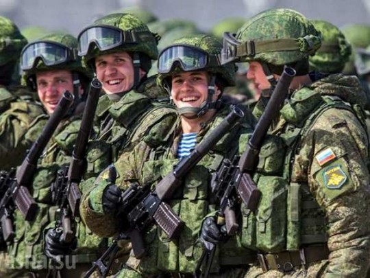 Готовятся к войне на широком фронте: вблизи границ Украины нашли новые танковые полки России