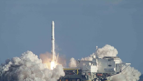 Космічні плани України: база на Місяці, космодром у Канаді й ракети на Байконурі