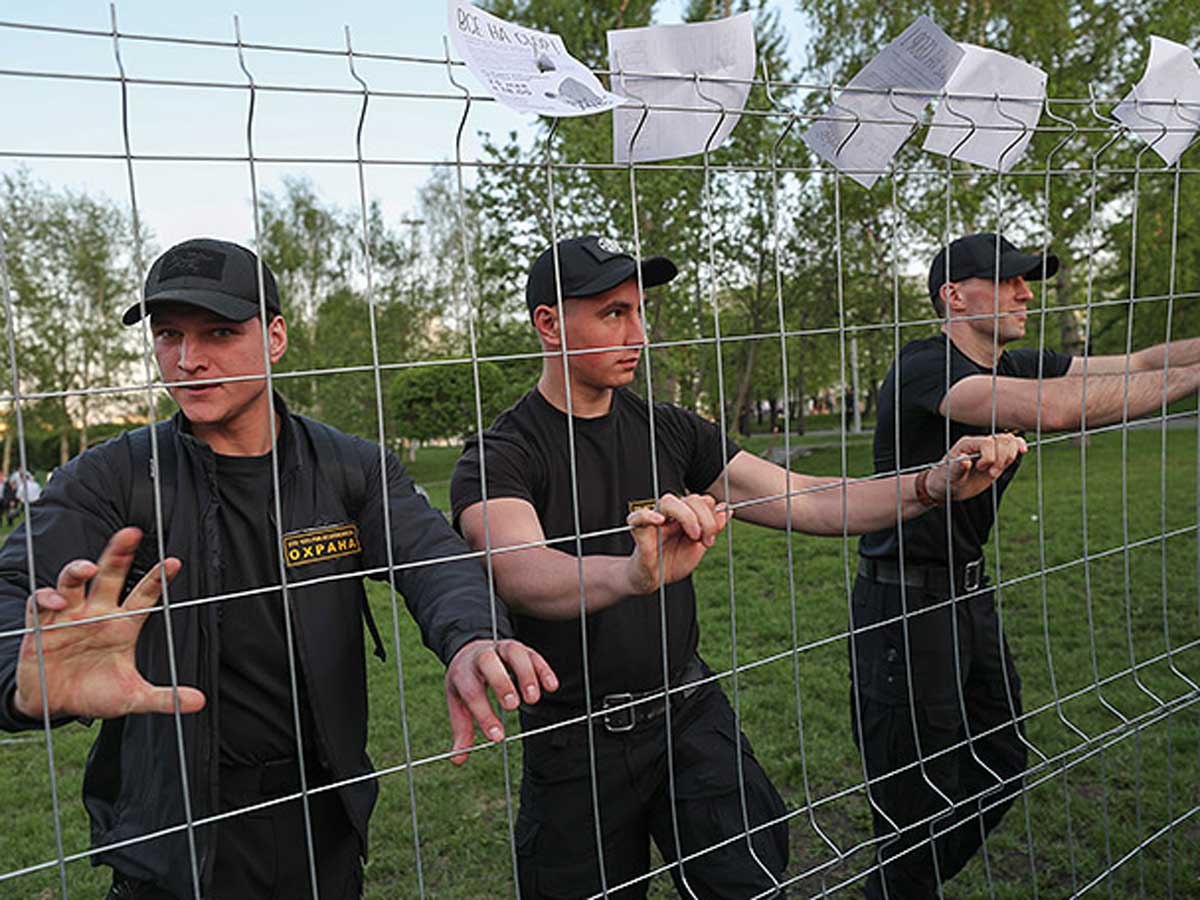 Кто не скачет, тот за храм: в Екатеринбурге продолжается акция протеста против застройки сквера (видео)
