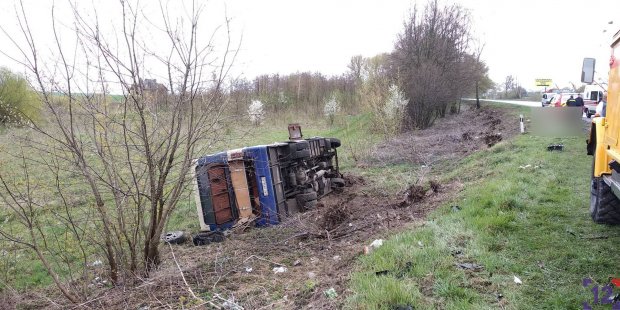Легковушка столкнулась с автобусом под Луцком: много погибших и пострадавших, в том числе дети