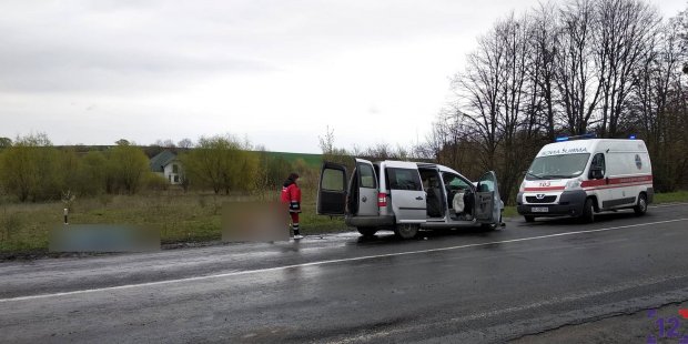 Легковушка столкнулась с автобусом под Луцком: много погибших и пострадавших, в том числе дети