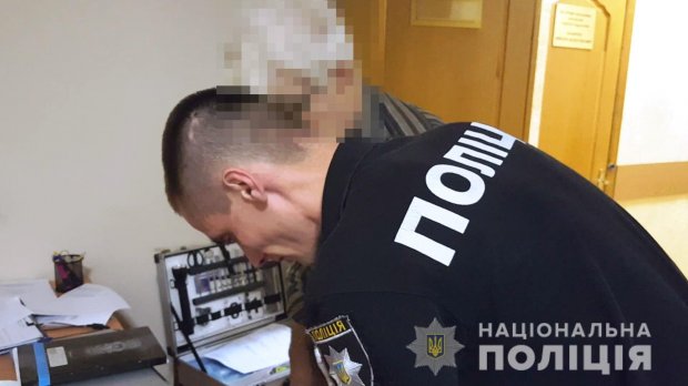 Пенсионер зарезал трех соседей в одесской коммуналке: план вынашивал более года