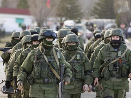 Перед референдумом в марте 2014 года Россия срочно перебросила в Крым девять тысяч военнослужащих