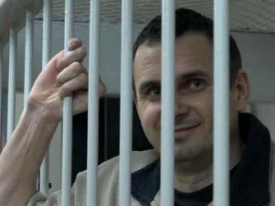 Поняла, что живой, когда начал давать указания: мать рассказала о беседе с Олегом Сенцовым (видео)