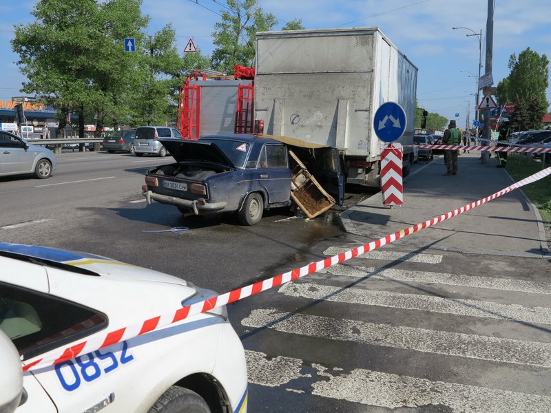 Причиной страшной автокатастрофы в Киеве мог стать сон водителя за рулем (фото)