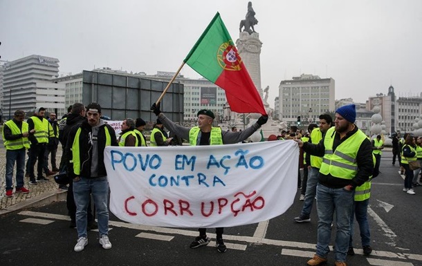 Протесты желтых жилетов добрались до Португалии