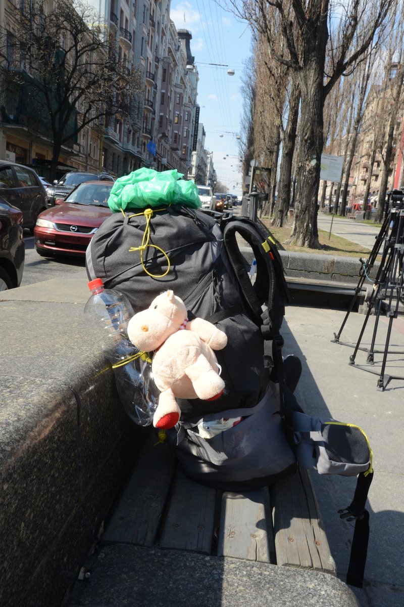 С бегемотом на спине: программист из Киева пешком отправился в Португалию (фото)