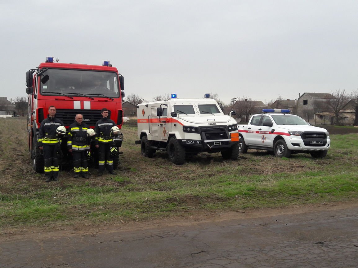 С погибшим на Донбассе сапером прощались под вой сирен (фото, видео)