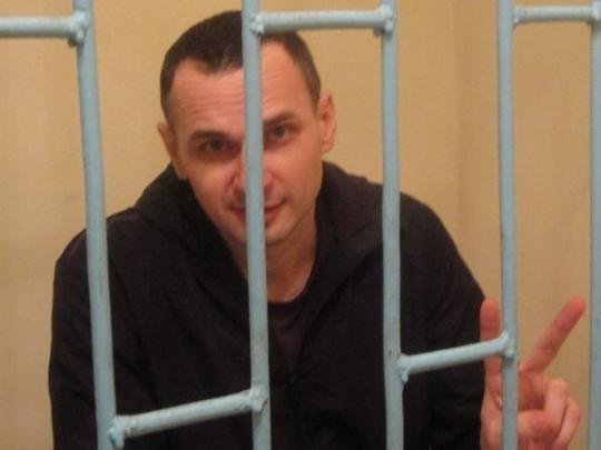 Сенцов написал новое письмо режиссерам и правозащитникам