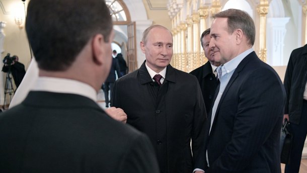 Скандал з телемостом NewsOne – Росія24: експерт розповів, хто виграв від ситуації