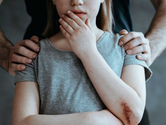 Угрожал отравить мать: в Киеве мужчина цинично растлевал детей гражданской жены