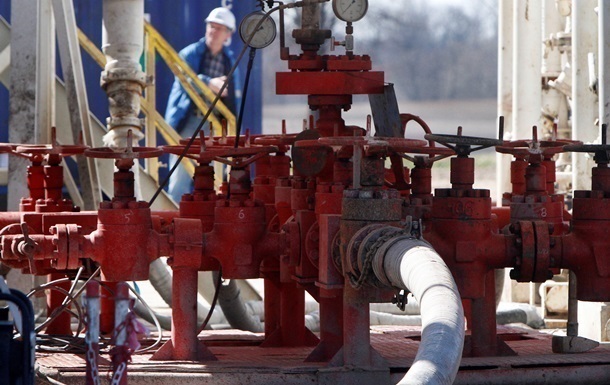 Укргаздобыча намерена купить 12 буровых установок
