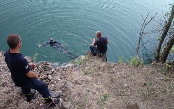 В Кривом Роге подросток во время селфи упал в карьер и погиб