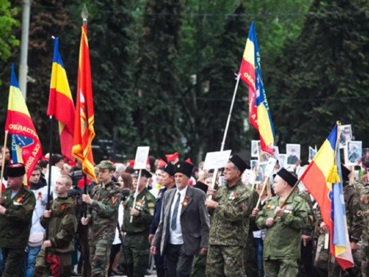 В ОБСЕ рассказали подробности малолюдных парадов боевиков 9 мая в Донецке и Луганске (видео)