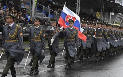 В Праге прошел крупнейший за последние десятилетия военный парад