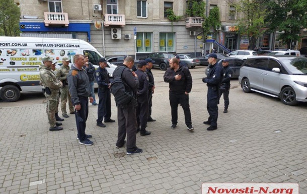 В участников акции Бессмертный полк в Николаеве пытались кинуть гранату