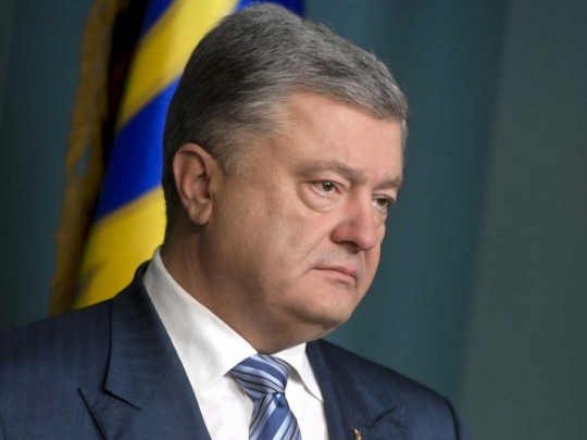 «Я остаюсь в политике»: реакция Порошенко на результаты экзит-полов