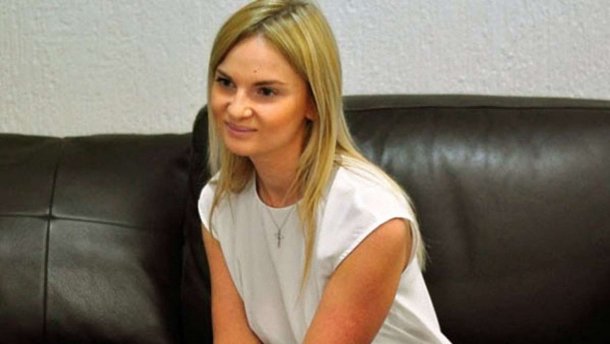 З України втекла підозрювана в розкраданні грошей Ощадбанку донька нардепа Березкіна