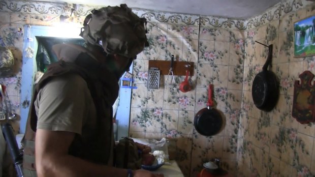 Журналісти 24 каналу потрапили під обстріли в одній з найгарячіших точок Донеччини