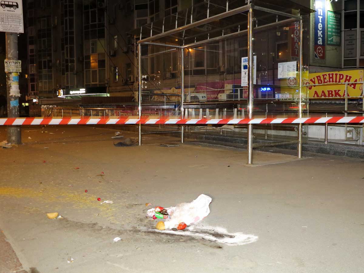 Жуткий наезд на пешеходов в Киеве: людей разбросало на десятки метров