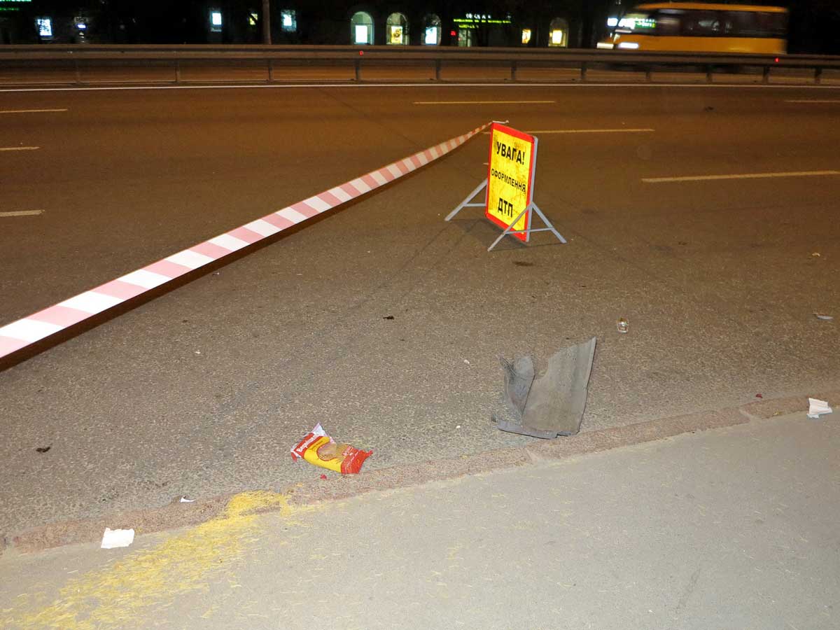 Жуткий наезд на пешеходов в Киеве: людей разбросало на десятки метров