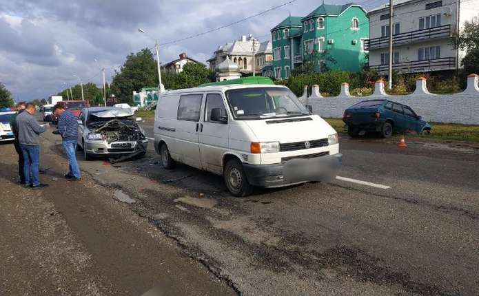 Потрійна ДТП сталася у Чернівцях