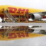 DHL приостанавливает дорогостоящие поставки в США