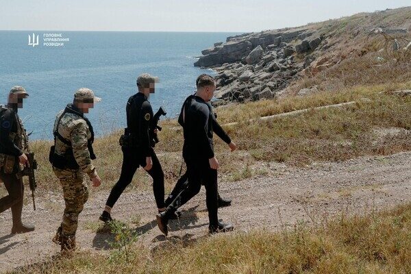 Буданов пожаловал с проверкой на остров Змеиный в Одесской области: подробности Буданов пожаловал с проверкой на остров Змеиный в Одесской области: подробности