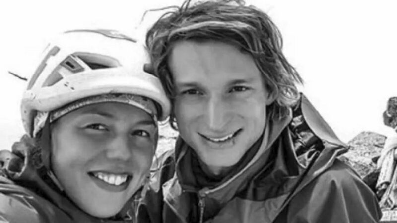 Не&nbsp;відомо, чи&nbsp;жива: дворазову олімпійську чемпіонку з&nbsp;біатлону другу добу шукають у&nbsp;горах Пакистану (фото)