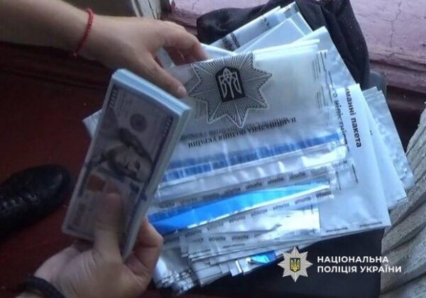 В Одессе будут судить мужчину, который за 6 тысяч долларов обещал иностранцу вид на жительство