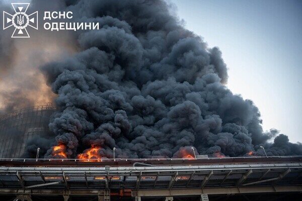 Масштабный пожар в порту Одесской области: загорелась транспортная лента