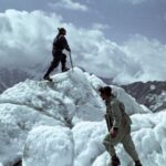 Почти тысяча человек оказались в снежной ловушке на склонах Эвереста