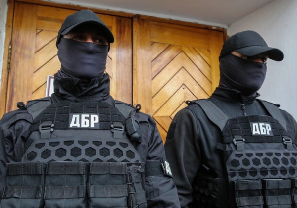 В Одесской области будут судить женщину, которая за деньги «выходила замуж» за военных, чтобы те уволились со службы В Одесской области будут судить женщину, которая за деньги «выходила замуж» за военных, чтобы те уволились со службы