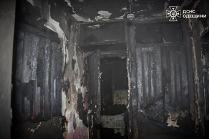 В Одессе горели балкон и квартира: пострадал мужчина
