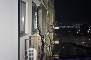 РФ нанесла удар по многоэтажке в Одесском районе: пострадал мужчина